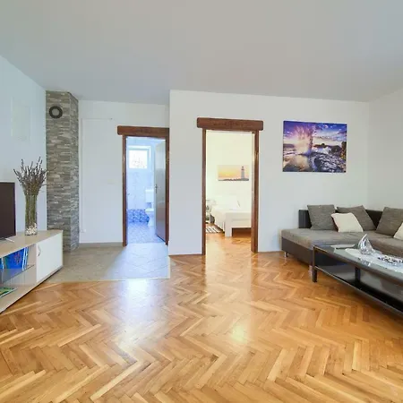 Apartmani Zeljka Salatic Exterior photo