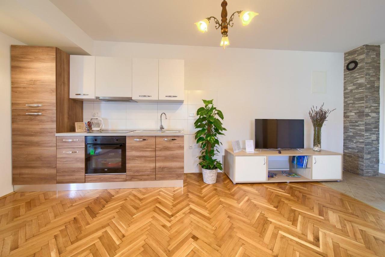 Zeljka Apartment *